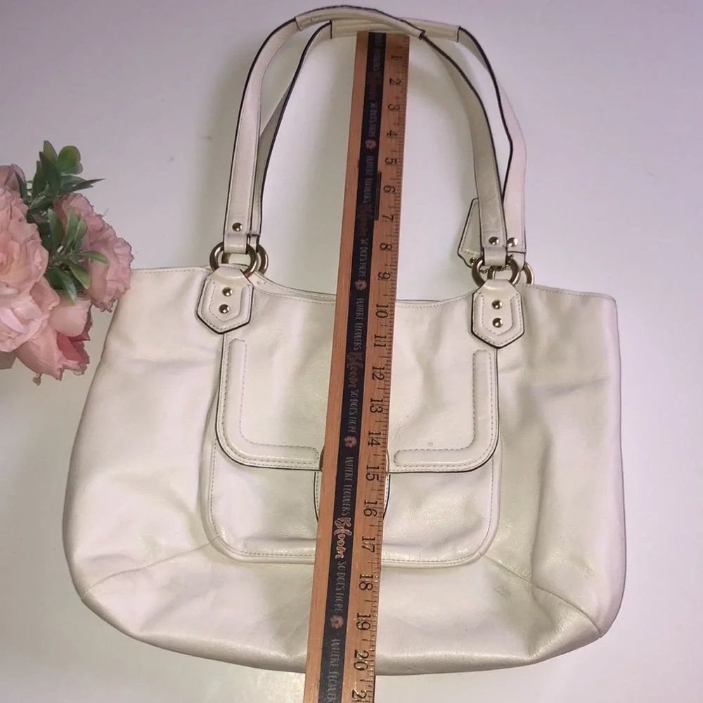 White leather Coach Shoulder bag Creamy White Leather Coach Bag Soft Leather Y2K
